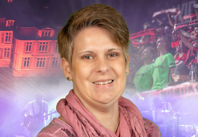 IVONNE OSTROWSKI