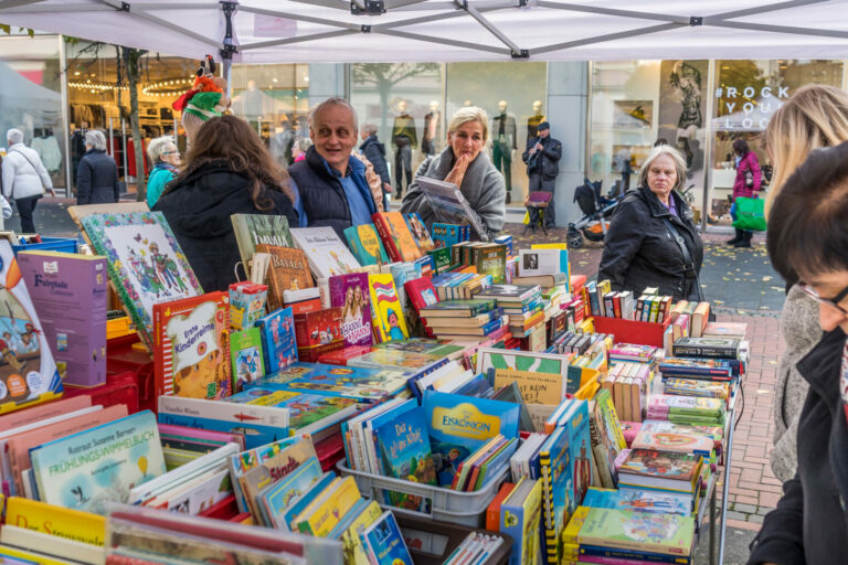 Papier & Schätze. Büchermarkt in Wiesdorf.