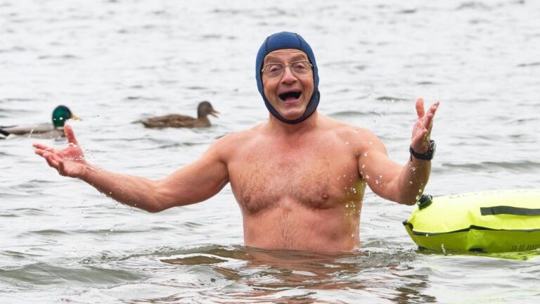 Wigald Boning. Herr Boning geht baden.