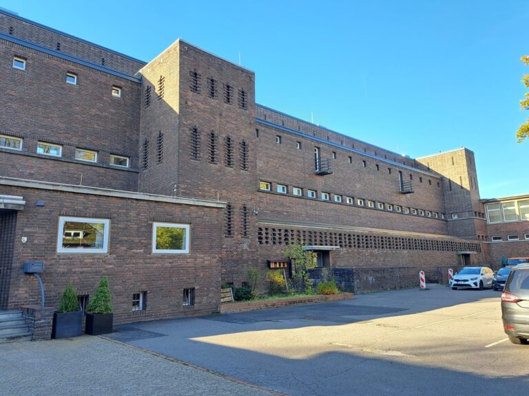 Frauen in Küppersteg. Führung am Internationalen Frauentag.