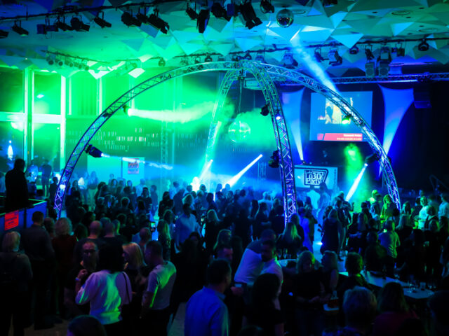 Ü30 Party. Forum Leverkusen. Tanz in den Mai.